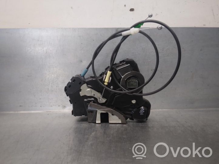 Toyota Verso Zamek drzwi przednich 6903002230