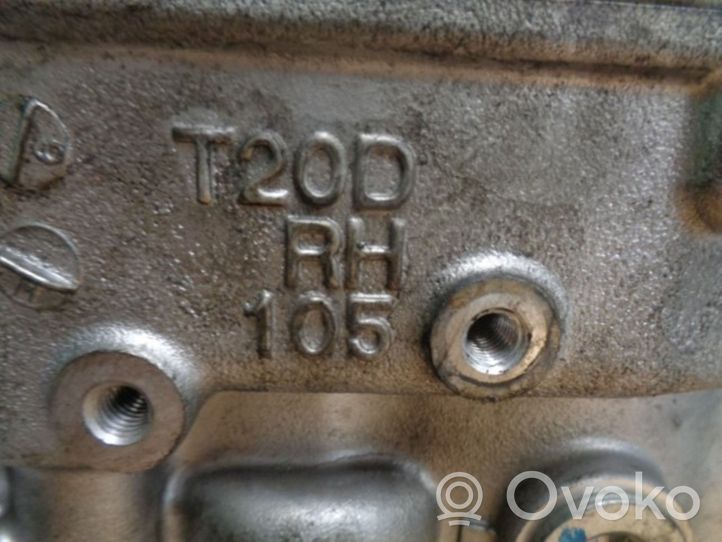 Subaru Legacy Culasse moteur RHT20D105