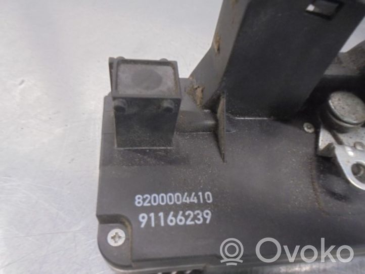 Renault Trafic II (X83) Rear door lock 8200004410