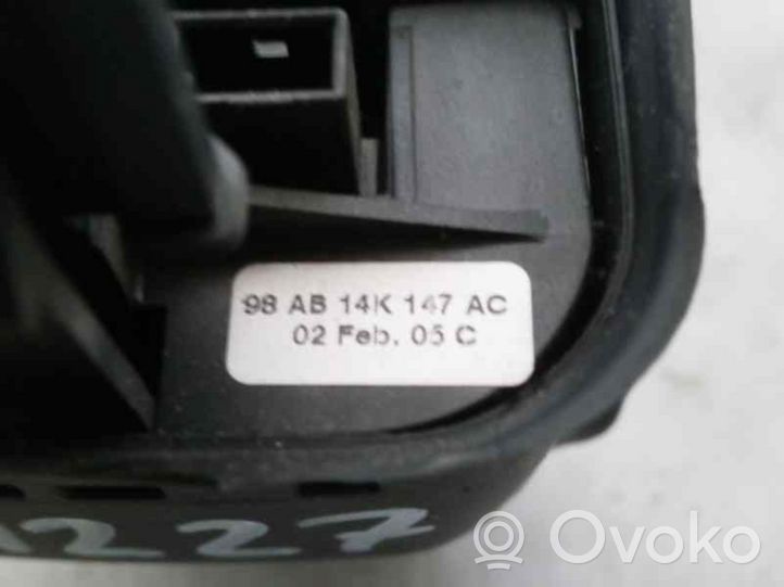 Ford Mondeo Mk III Przełącznik / Przycisk kierownicy 98AB14K147