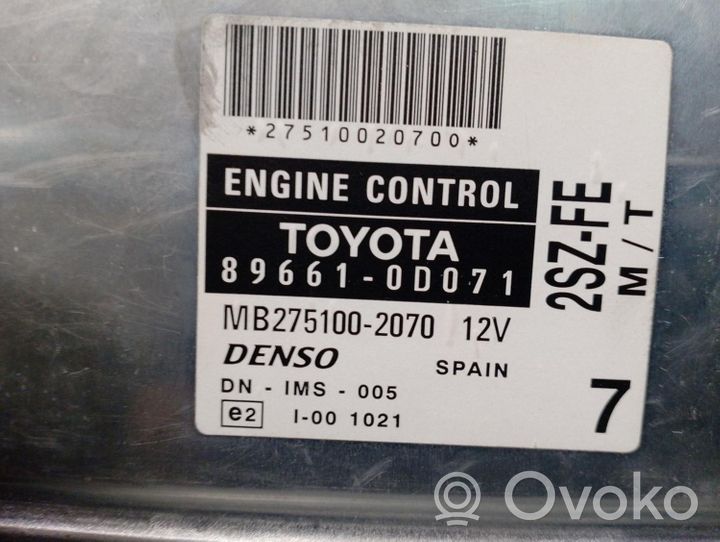 Toyota Yaris Unidad de control/módulo del motor 896610D071