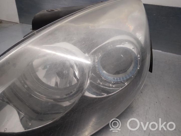 Hyundai i30 Lampa przednia 921012R000