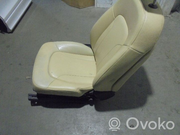 Audi Q7 4M Priekinė keleivio sėdynė 