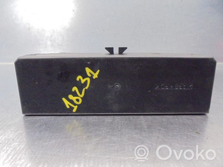 Mercedes-Benz CLK A208 C208 Module de fusibles A0005400072