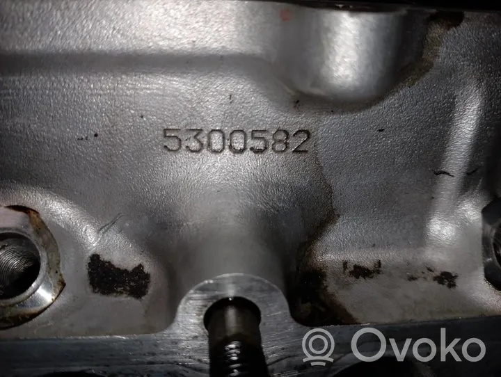 Toyota Avensis T250 Testata motore 1110129575
