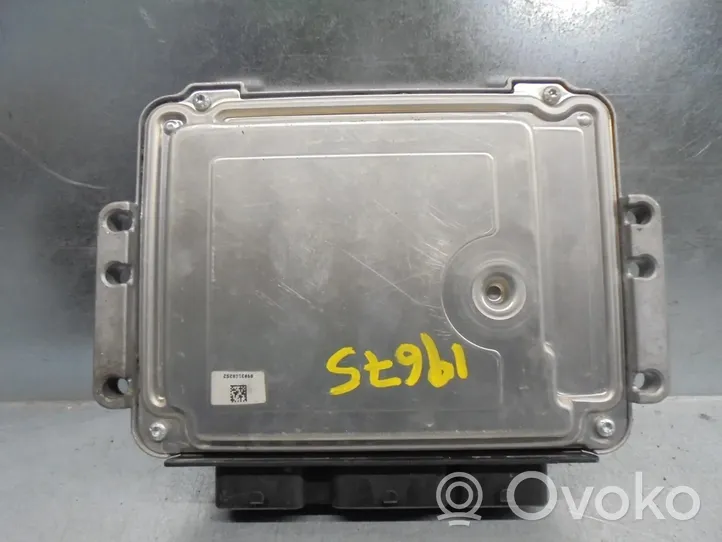 Ford Focus Sterownik / Moduł ECU 8M5112A650XE