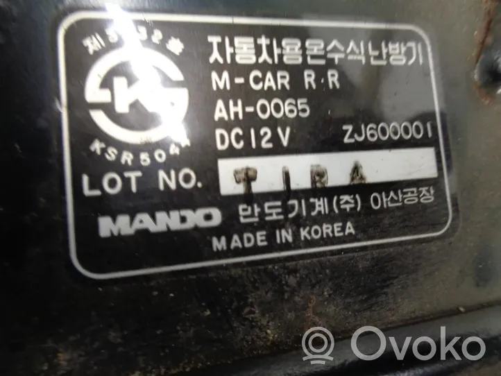 Hyundai Genesis Salono oro mazgo plastikinis korpusas HJ600001D