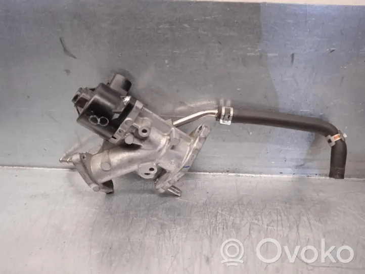 Toyota Auris E180 EGR-venttiili 2562037140