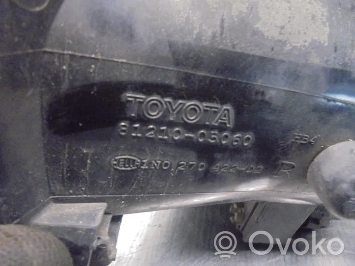 Toyota Avensis T250 Światło przeciwmgłowe przednie 8121005060