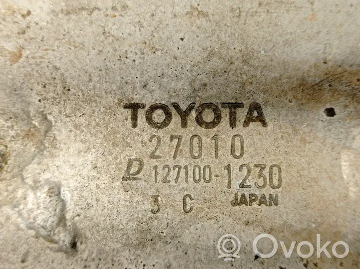 Toyota Avensis T220 Välijäähdyttimen jäähdytin 1794027010