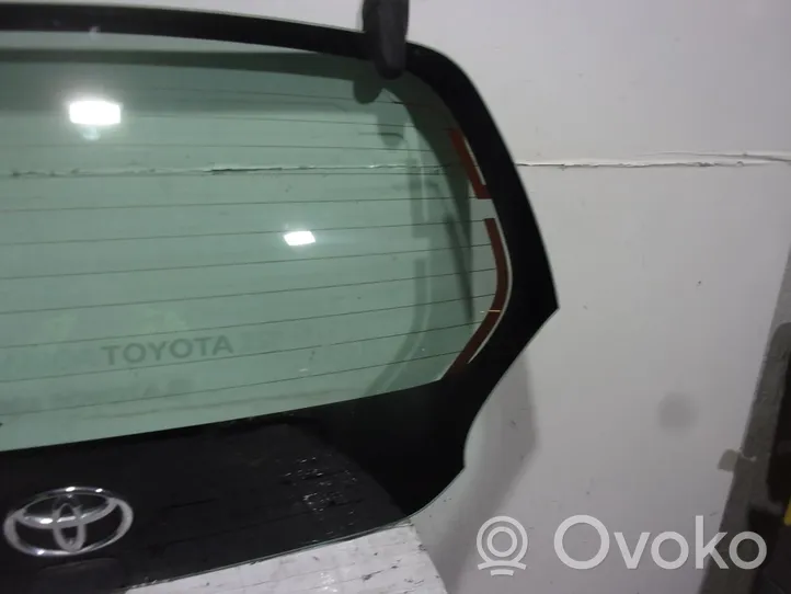 Toyota Aygo AB10 Tylna klapa bagażnika 681050H021