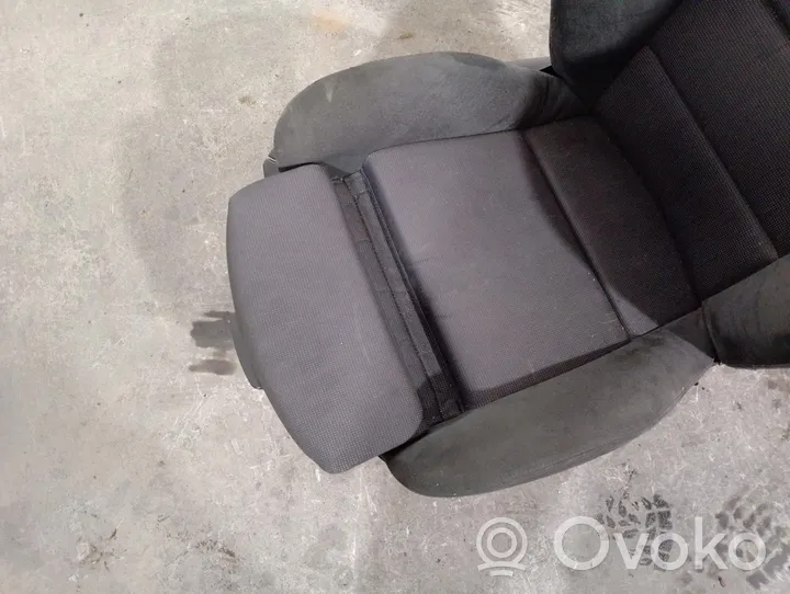 BMW 3 E46 Asiento delantero del pasajero 52108261010