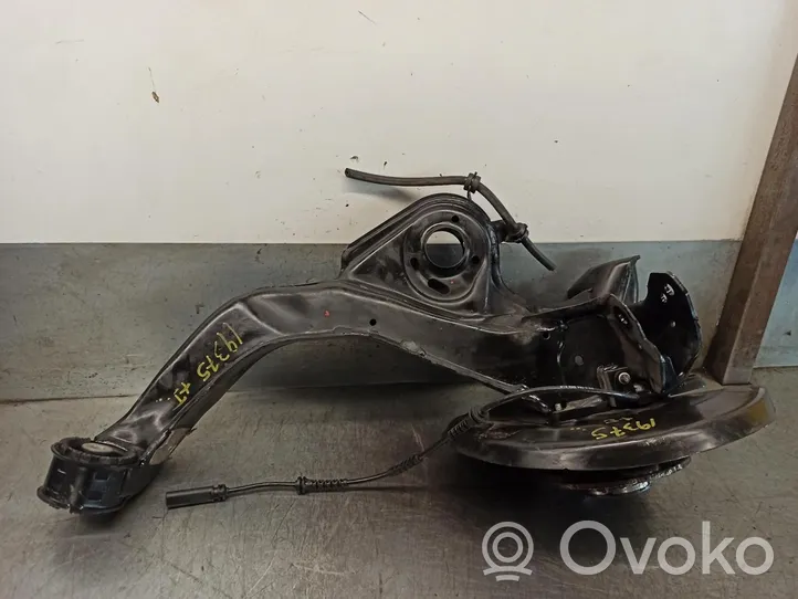 BMW 2 F46 Pivot de moyeu arrière 33308842879