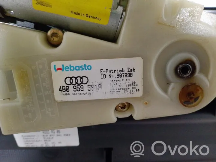 Audi A3 S3 8L Stoglangio stiklas 8D0877071