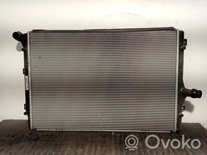 Volkswagen PASSAT B7 Radiateur de refroidissement 1K0121251EH