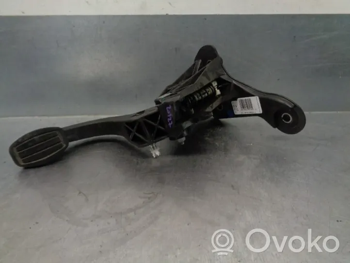 Peugeot 2008 II Clutch pedal P1008664A