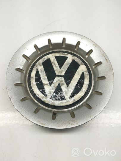 Volkswagen PASSAT B6 Заводская крышка (крышки) от центрального отверстия колеса 6Q0601149E