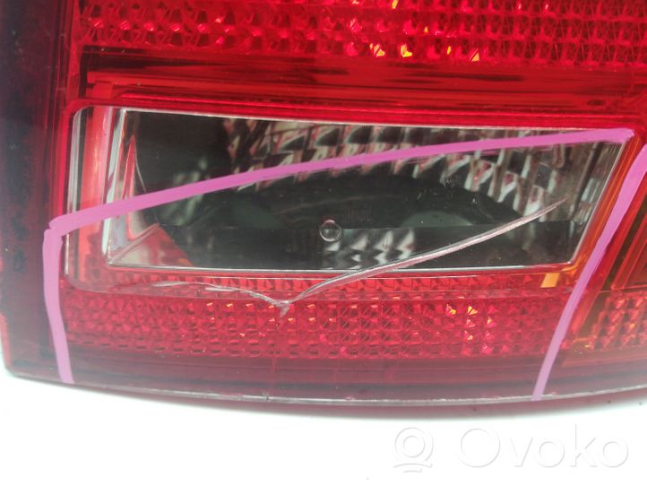 Audi A4 S4 B6 8E 8H Lampa tylna 