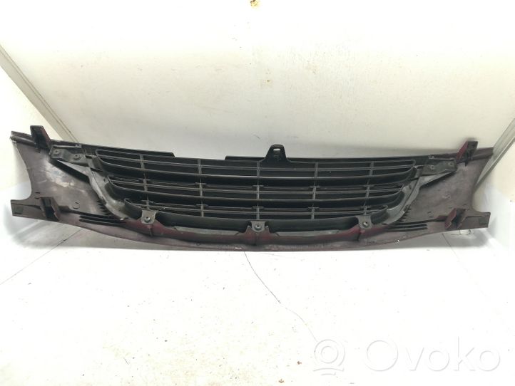 Toyota Avensis T250 Grille calandre supérieure de pare-chocs avant 