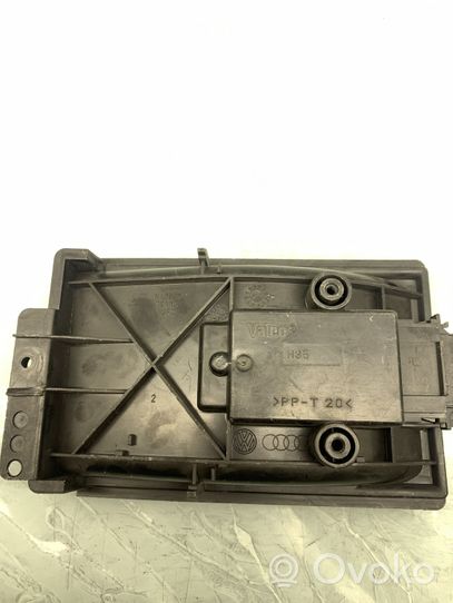 Volkswagen Polo III 6N 6N2 6NF Heater blower motor/fan resistor 