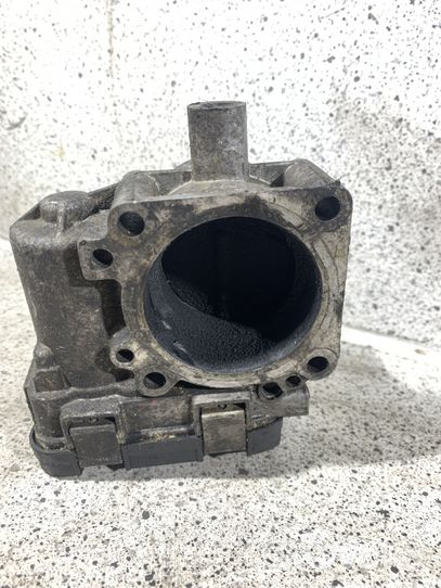 Volkswagen Golf V Throttle valve 