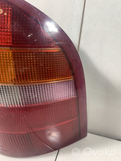 Ford Mondeo Mk III Tailgate rear/tail lights 