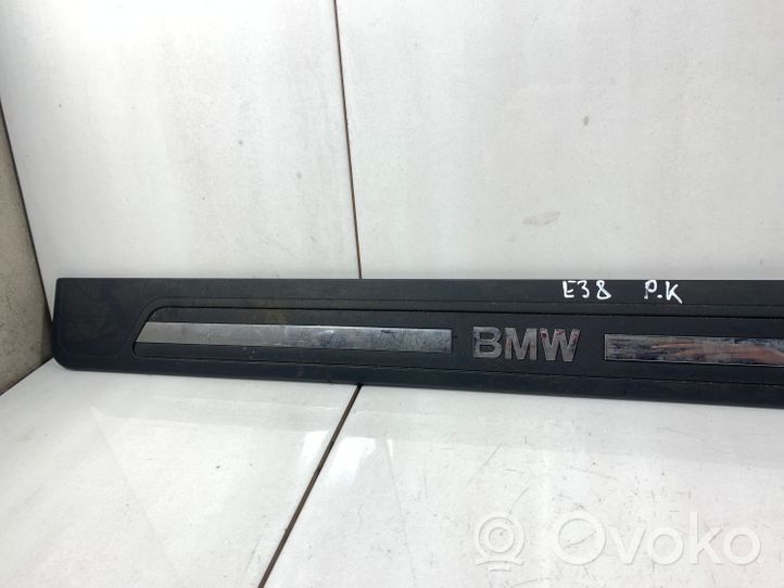 BMW 7 E38 Copertura del rivestimento del sottoporta anteriore 