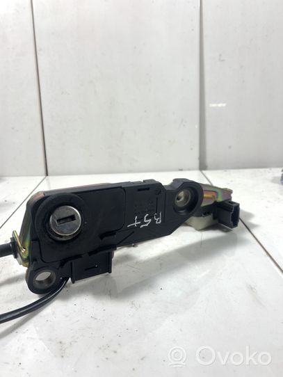 Volkswagen PASSAT B5.5 Tailgate lock latch 