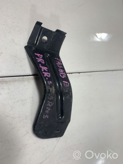 Volkswagen PASSAT B5.5 Fender mounting bracket 