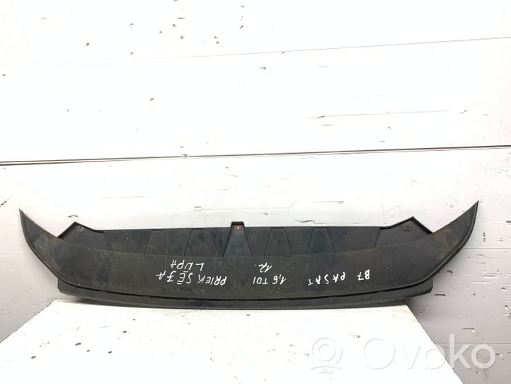 Volkswagen PASSAT B7 Front bumper skid plate/under tray 