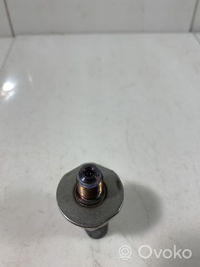 Audi Q7 4L Fuel pressure sensor 