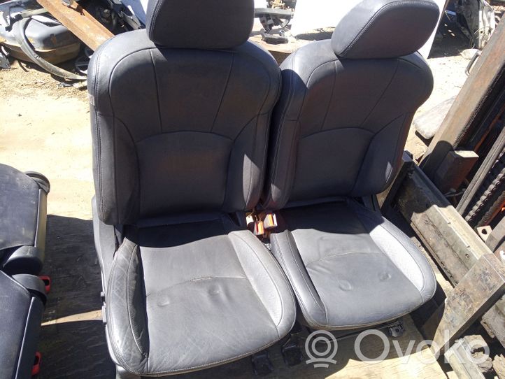 Mitsubishi Outlander Seat set 