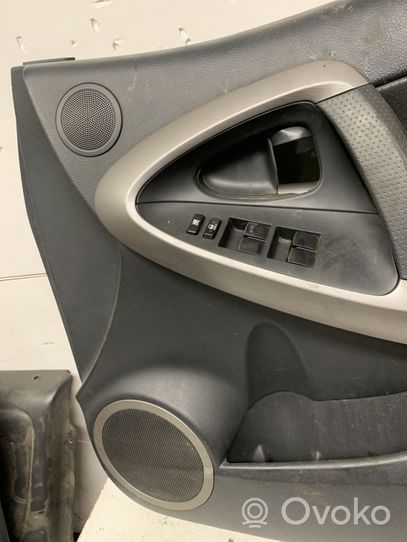 Toyota RAV 4 (XA30) Boczki / Poszycie drzwi przednich 