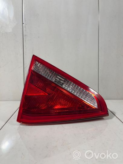 Audi A5 8T 8F Lampy tylnej klapy bagażnika 8T0945093