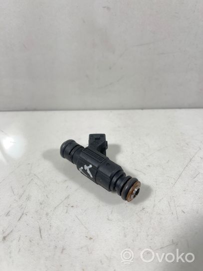 Audi TT Mk1 Fuel injector 06A906031BA