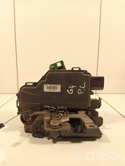 Volkswagen Golf IV Serrure de porte avant D3B2837016H