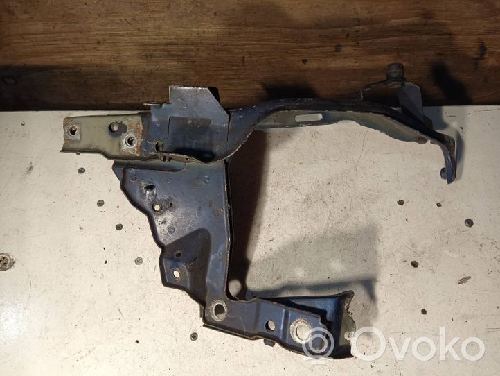 Opel Zafira B Šoninė dalis radiatorių panelės (televizoriaus) 13145238