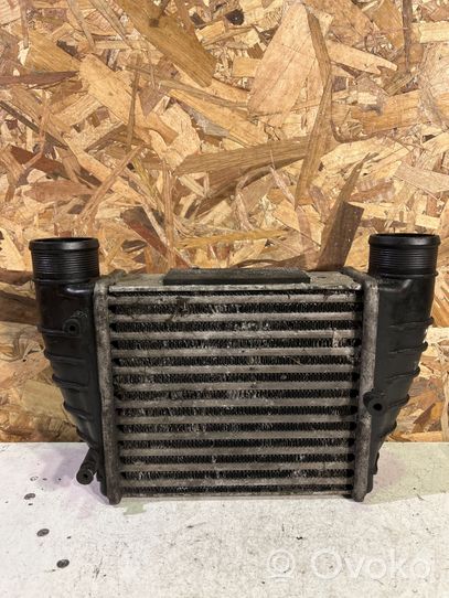 Audi A4 S4 B7 8E 8H Canale guida dell’aria dell’intercooler 8E0145806M