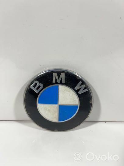 BMW 3 E90 E91 Emblemat / Znaczek 8219237