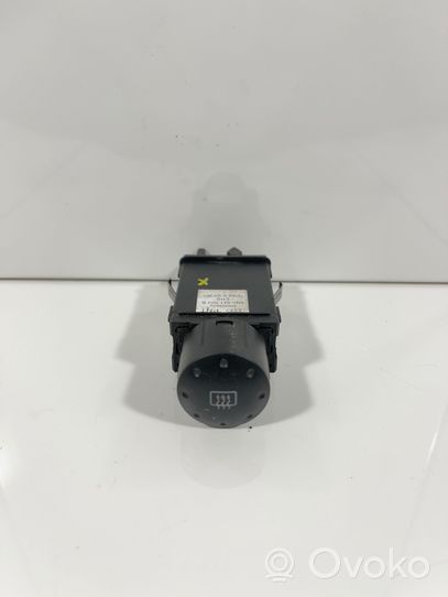 Audi TT Mk1 Windscreen/window heater switch 8N0941503B