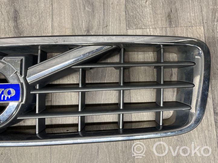 Volvo XC90 Maskownica / Grill / Atrapa górna chłodnicy 31290545