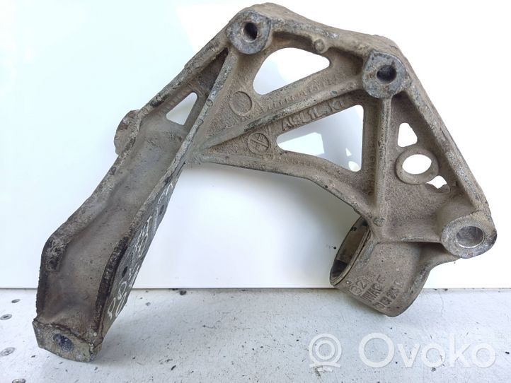 Volkswagen Polo IV 9N3 Supporto per boccola della barra antirollio, anteriore 6Q0109293D