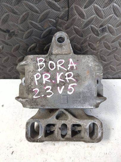 Volkswagen Bora Moottorin kiinnikekorvake 1J0199555AM