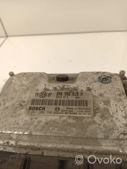 Audi TT Mk1 Sterownik / Moduł ECU 8N0906018H