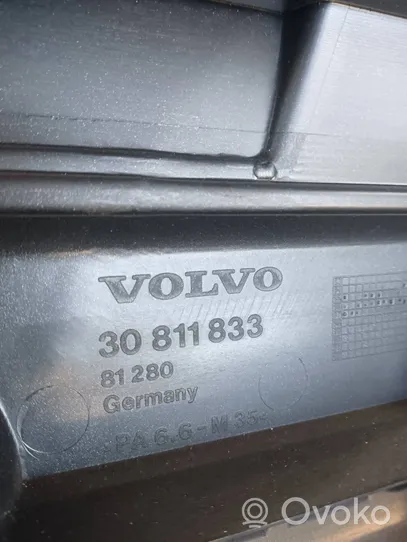 Volvo S40, V40 Couvercle cache moteur 30811833