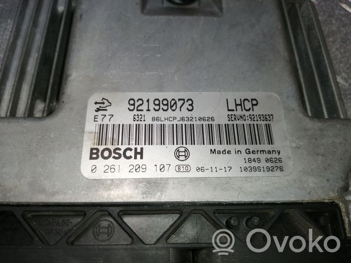 Chevrolet Captiva Sterownik / Moduł ECU 0261209107