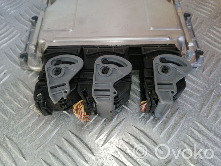 Citroen C5 Sterownik / Moduł ECU 0281010808