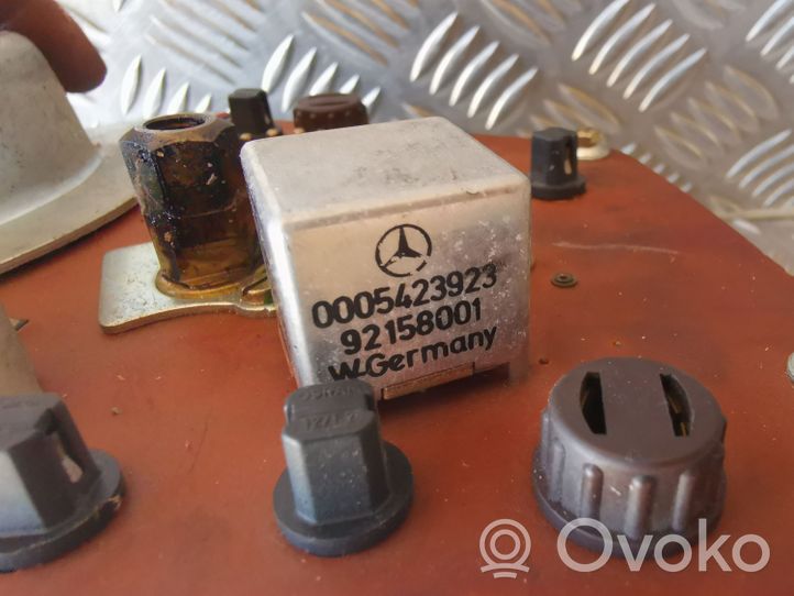 Mercedes-Benz W123 Compteur de vitesse tableau de bord 87001123