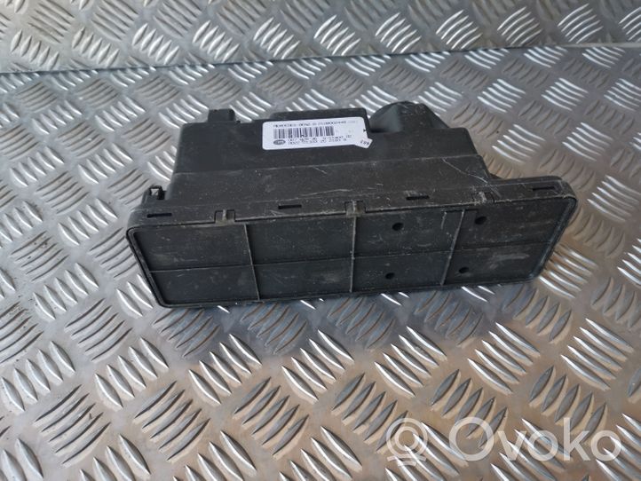 Mercedes-Benz E W210 Central locking vacuum pump 2108002448