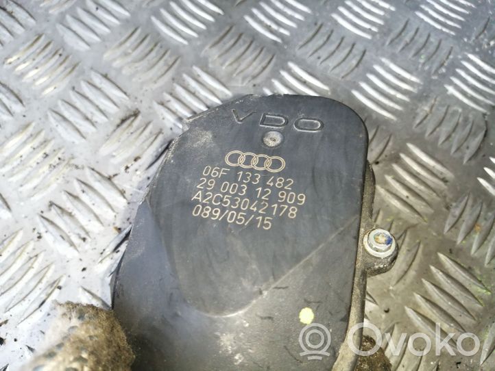 Audi A4 S4 B7 8E 8H Imusarjan venttiilin käyttömoottori 06F133482